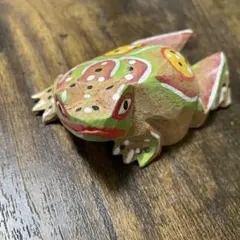 カエル 置物