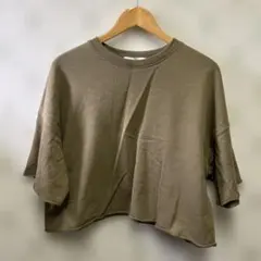 アメリカンホリック　カーキ クロップド スウェットカットソー　フレアスリーブ