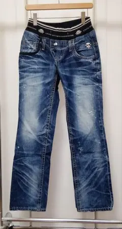 Item thumbnail for item b4d9b84a-baa6-4f56-9b18-2ef0e29a7eaa