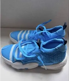 adidas トレイヤング2 バッシュ28cmのサムネイル