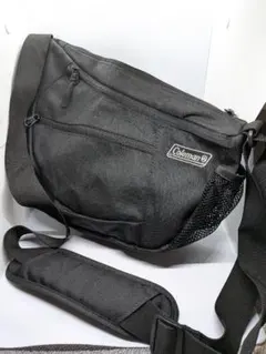【美品】Coleman コラボモデルブラック ボディバッグ　カメラバッグ