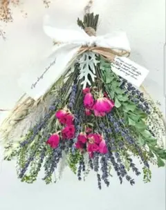 140　❇初夏の摘みたて❇ラベンダーとバラのスワッグのサムネイル
