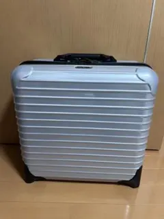 リモワ　トパーズ　92L スーツケース　TSA アルミ製　4輪 リモワ トパーズ 92L スーツケース TSA アルミ製 4輪 - メルカリ