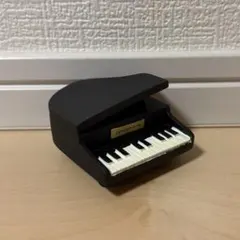 デコレ コンコンブル グランドピアノのサムネイル