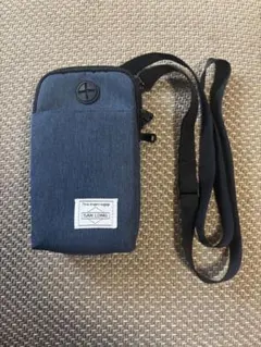 美品　スマホショルダーバッグ ダークブルー