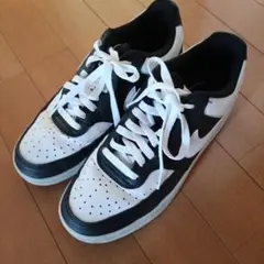 ホワイト/ブラック スニーカー　美品