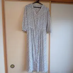 GU　レディース　ロングワンピース　サイズM　前ボタン