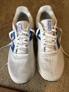 ランニングシューズ 27