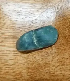 ロウカン質 白地に濃緑色］ 糸魚川翡翠110g ヒスイ ひすい - メルカリ