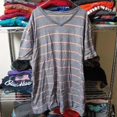 90sヴィンテージXLメンズ古着Vネックグレーボーダーtシャツ海外直輸入
