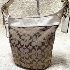 COACH ショルダーバッグ　キャンバス　レザー　シグネチャー　白　ホワイト