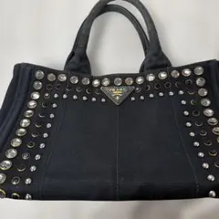 PRADA スタッズ付き ブラックトートバッグ