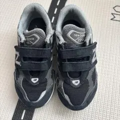 ニューバランス　PV990