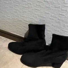 【GU】ジーユー　黒 スエード ショートブーツ中ヒール