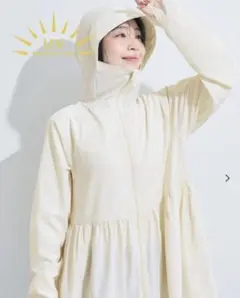 【Mサイズ】coca UVカットティアードパーカー アイボリー