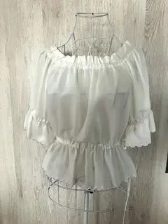 NICE CLAUP♡オフショルダー ホワイトブラウス