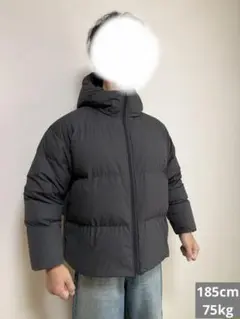 ダークグレー フード付きダウンジャケット