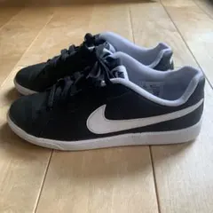 NIKE コートロイヤル　黒　25.5cm