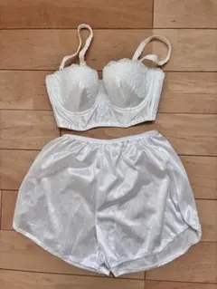 ホワイト ブライダルインナー Mサイズ