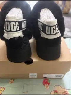 UGG 厚底サンダル ブラック