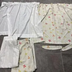 めぐ様専用　花柄ドレープカーテン&レース クリーム色 2枚セット112×100のサムネイル