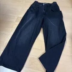 KBF BIGポケットデザインデニム　36 ワイドパンツのサムネイル
