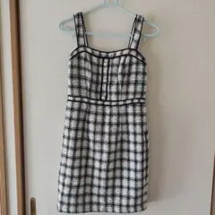 チェック柄タイトドレス パールボタン付き