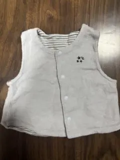 ベビー ベスト グレーとストライプのリバーシブル　50〜60サイズ　秋　冬