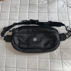 ウエストポーチ