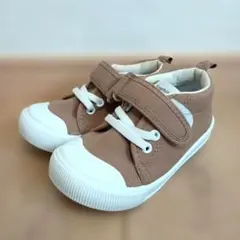 Item thumbnail for item f3c3f15d-2a6a-4a9a-a114-ae5597ffe5fa