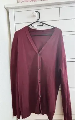 学生　制服　カーディガン　赤