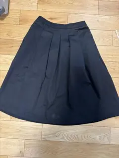黒のフレアスカート ひざ丈　ジーナシスのサムネイル