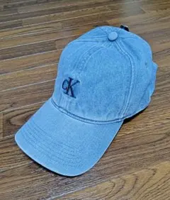 Calvin Klein ライトブルー キャップ S/M