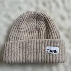 GANNI ベージュ リブ編み ビーニー - メルカリ