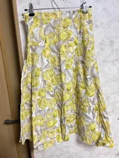 vintage イエロー花柄フレアスカートのサムネイル