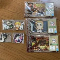 鬼滅の刃　一番くじ　刃を振るい心を燃やせ　クリアマルチケース　ラバーストラップ