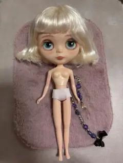 カスタムブライス お人形遊び