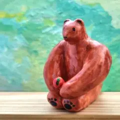サンふじかじる熊　粘土作品