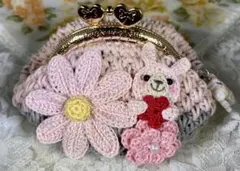 ピンクのかぎ針編みがま口