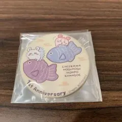 ちいかわもぐもぐ本舗川越店　1周年ノベルティ　和紙風缶バッチ