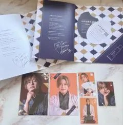 Item thumbnail for item 9cf6a186-d5d2-423e-92ae-49e3a7b793f9