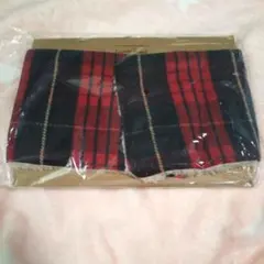 新品 ネックウォーマー レッド×ネイビー チェック 表からボタンが見えない
