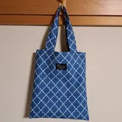 Item thumbnail for item 71cc00fd-f765-4cef-bbdb-2c7e2d05ccb8