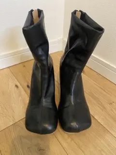 ブラックショートブーツ