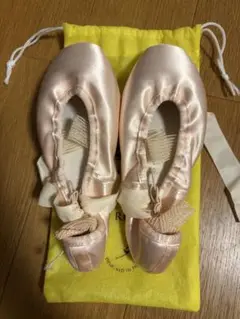トゥシューズ
