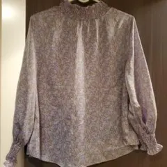 SNIDEL 紫系花柄フリル付き長袖ブラウス