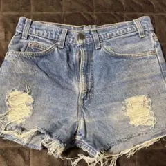 Levi's ダメージデニムショートパンツ