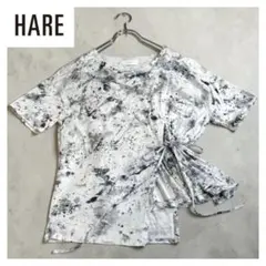 ⁠美品　ハレ　総柄変形ドローストリングTシャツ アシンメトリー 片肩スリットのサムネイル