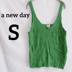 a new day【S】グリーン ニットタンクトップ キャミソール　トップス