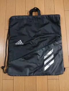 adidas ドローストリングバッグ 黒